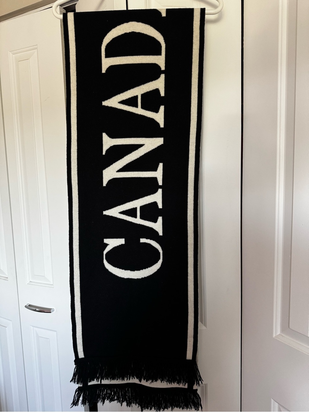 CANADA GOOSE WOOL Knit Scarf - Black & White